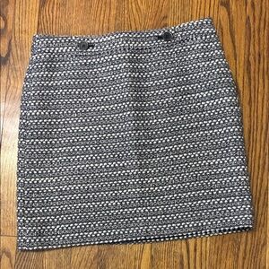 LOFT Black and White Textured tweed Mini Skirt size 4
